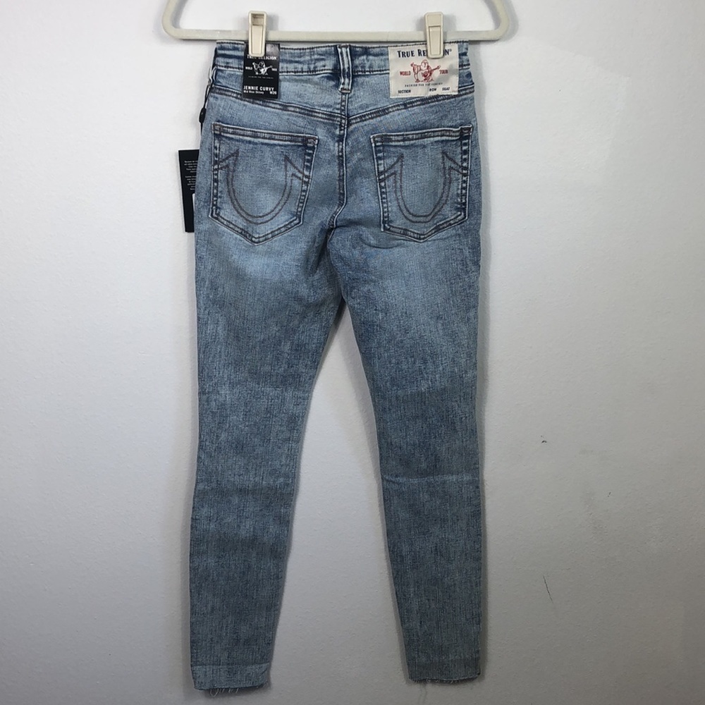 NWT TRUE RELIGION Jenny Curvy Jeans Mid Rise Skinny Vintage Light Wash 26 Fray - Picture 6 of 12